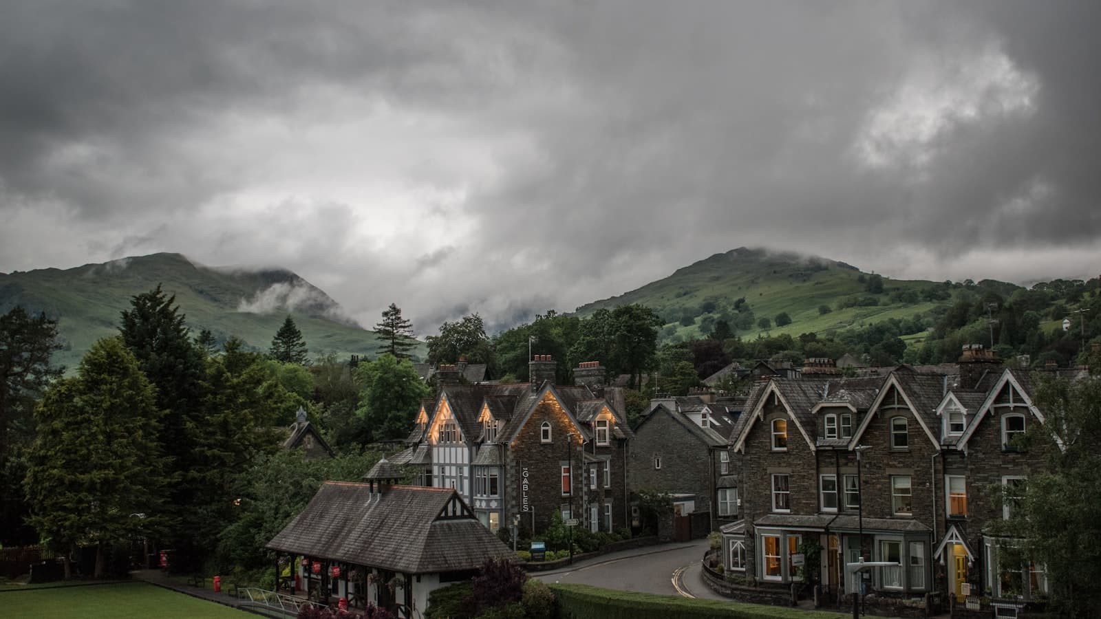 Best Farm Parks & Pick-Your-Own in the UK — 14 Days Out Down on the Farm